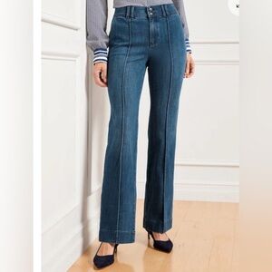TALBOTS FLARE LEG PINTUCK JEANS SIZE 10